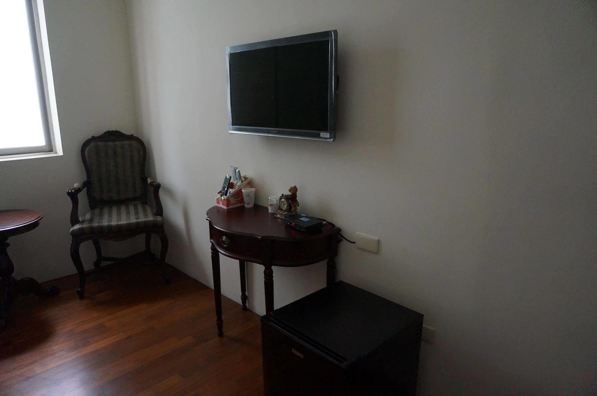 Amanda Home Stay Tainan Exterior photo